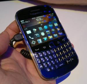 RIM presenta dos smartphones touch de su línea BlackBerry Bold
