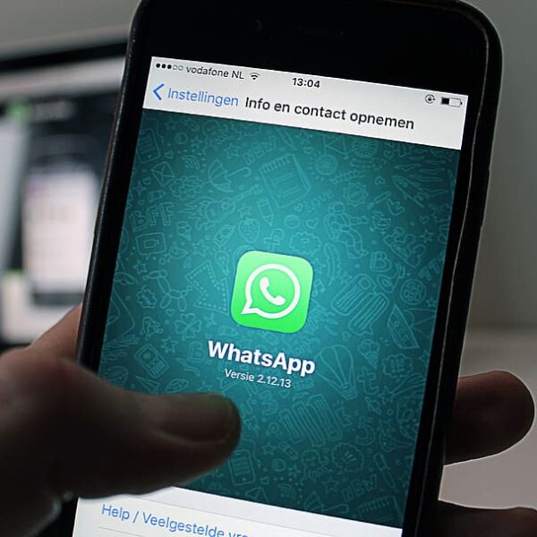 Los menores se pasan 44 minutos del día utilizando WhatsApp